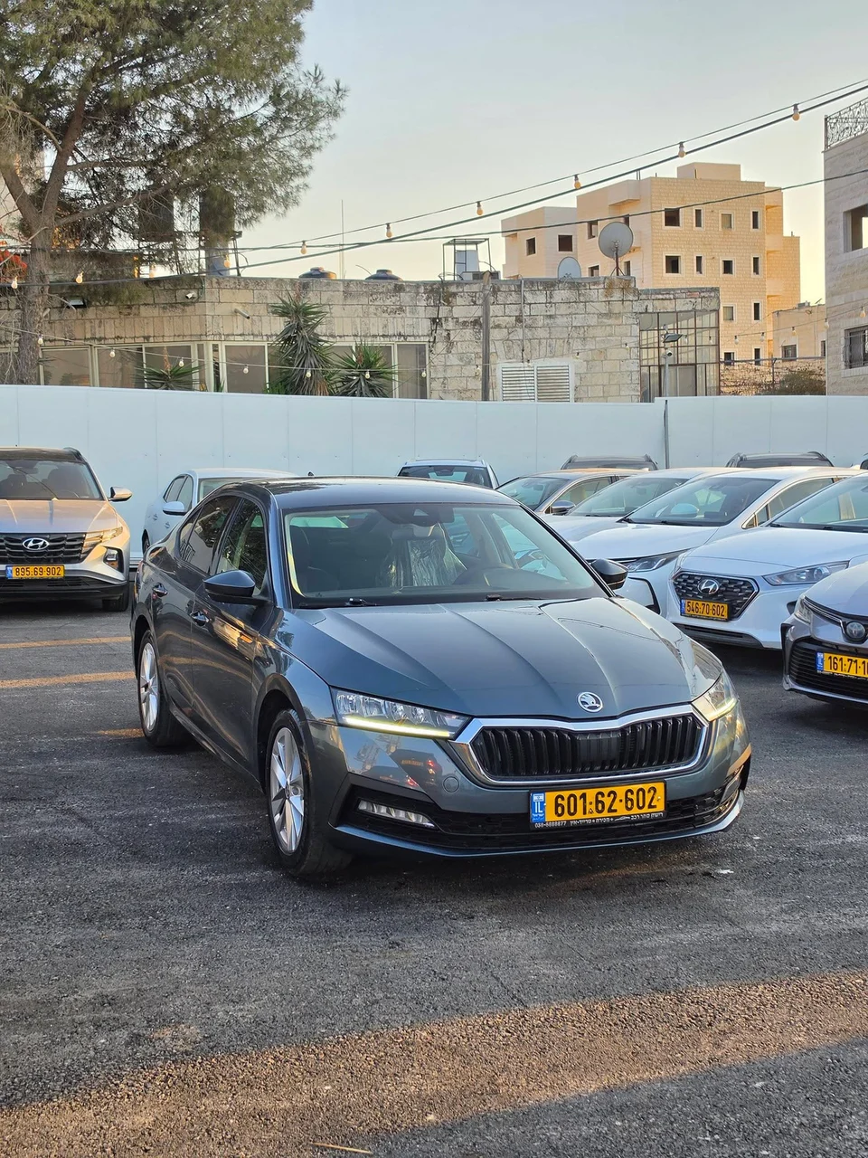 سكودا أوكتافيا 2021 — صورة 1 من 4
